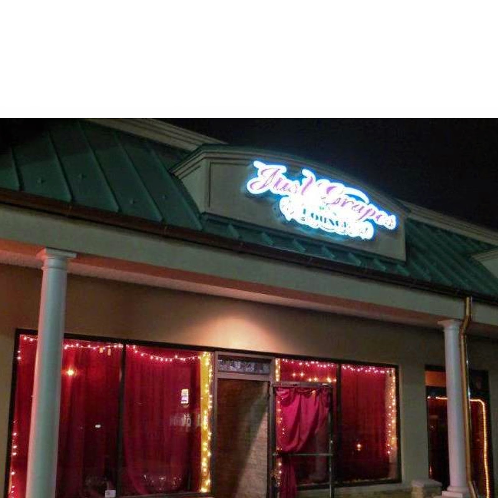 Photo of Just Grapes Lounge in Elmwood Park City, New Jersey, United States - 3 Picture of Food, Point of interest, Establishment, Bar, Night club