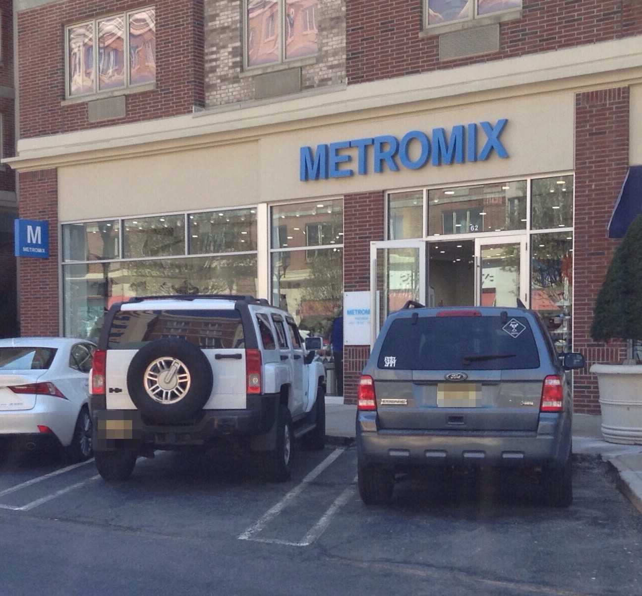 Photo of METROMIX in Edgewater City, New Jersey, United States - 1 Picture of Point of interest, Establishment, Store, Clothing store, Shoe store