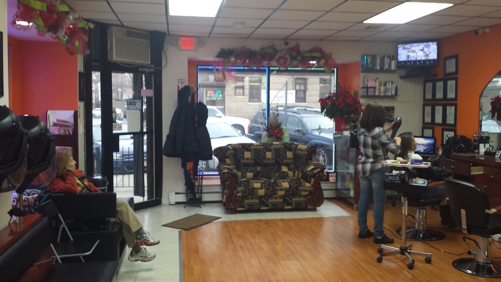 Photo of Aleida's Beauty Salon, Inc in Jersey City, New Jersey, United States - 6 Picture of Point of interest, Establishment, Beauty salon