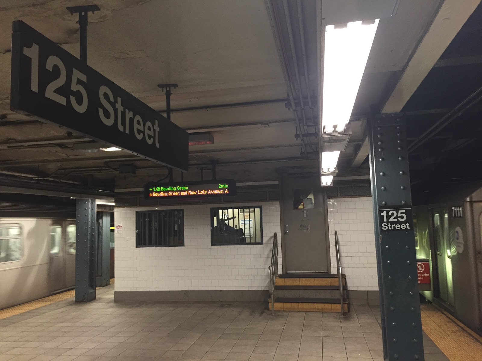 Photo of 125 St in New York City, New York, United States - 3 Picture of Point of interest, Establishment, Transit station, Subway station