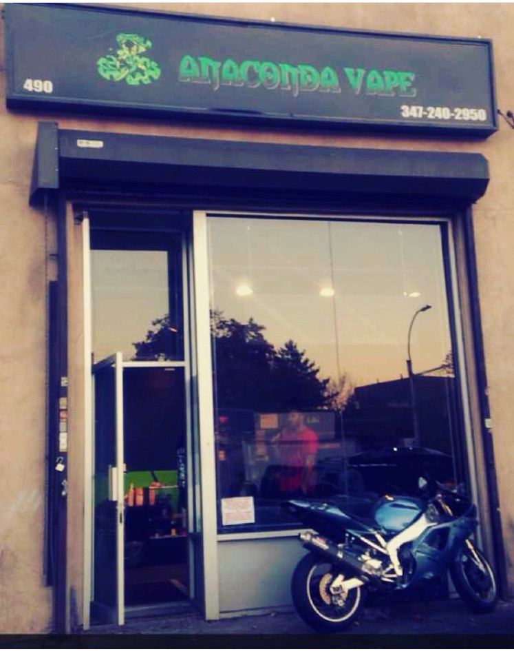 Photo of ANACONDA VAPE in Brooklyn City, New York, United States - 4 Picture of Point of interest, Establishment, Store, Bar, Night club