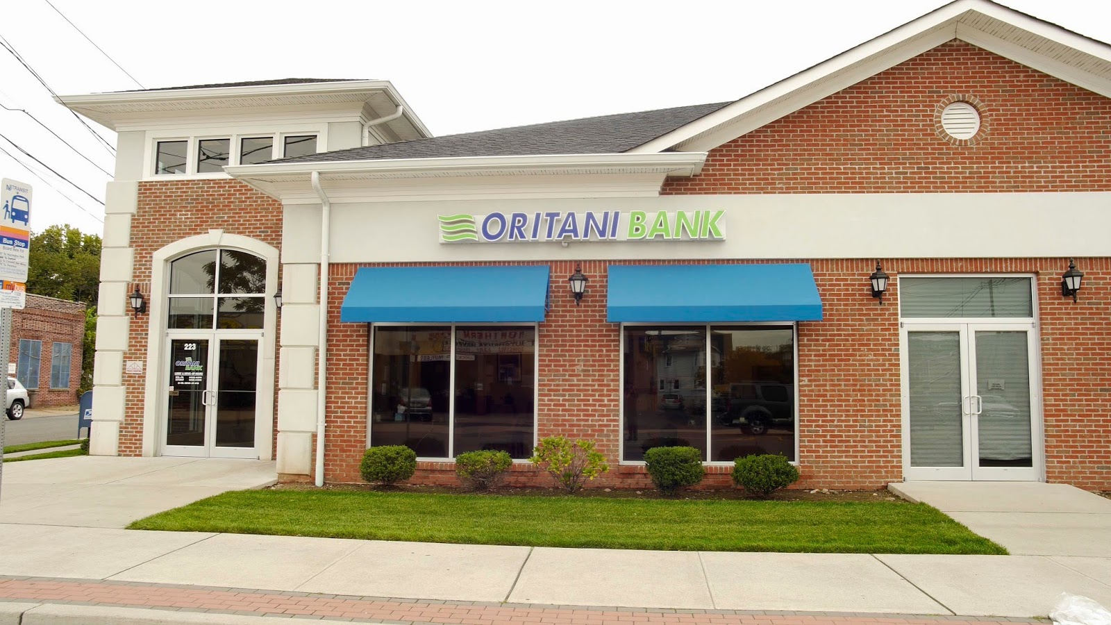 Photo of Oritani Bank in Bergenfield City, New Jersey, United States - 1 Picture of Point of interest, Establishment, Finance, Atm, Bank