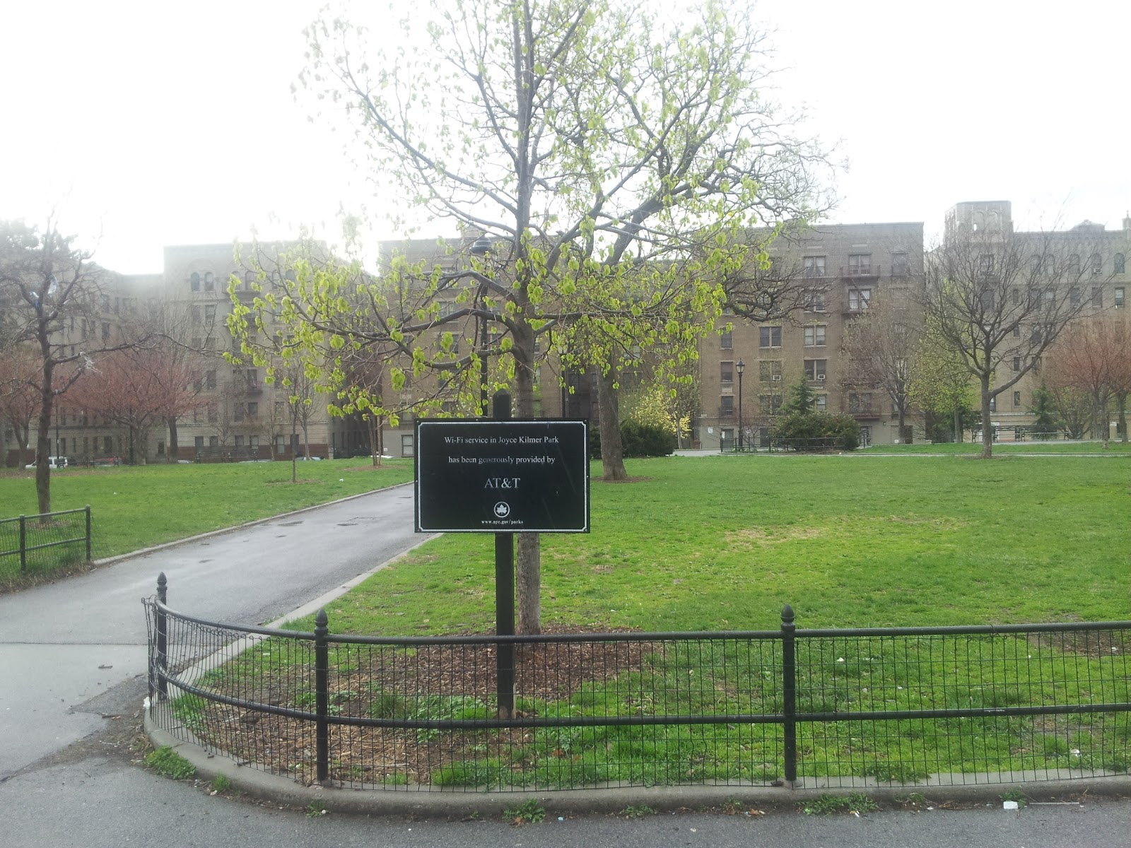 Photo of Joyce Kilmer Park in Bronx City, New York, United States - 2 Picture of Point of interest, Establishment, Park