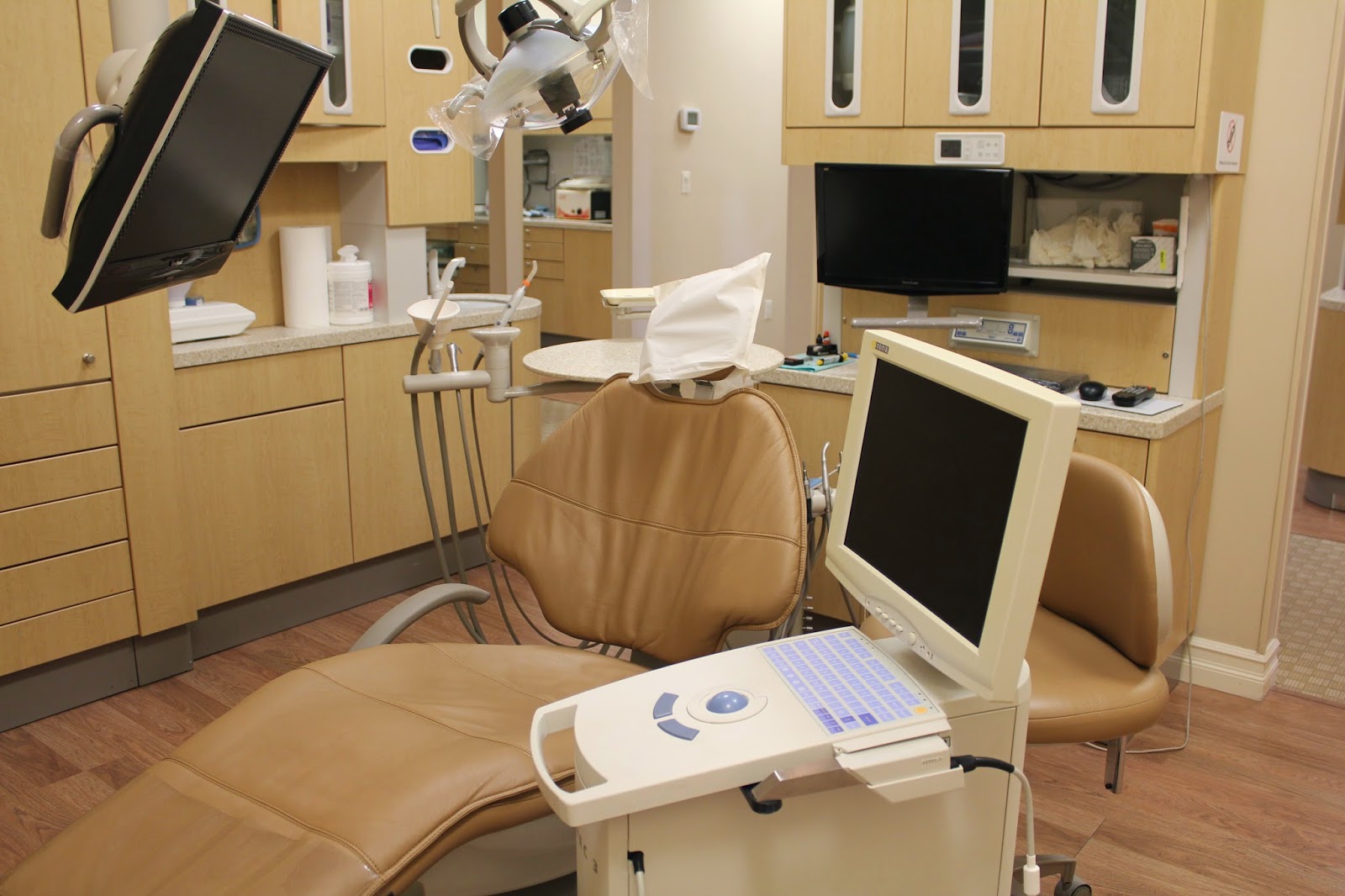 Photo of Ideal Smiles Dental in Staten Island City, New York, United States - 2 Picture of Point of interest, Establishment, Health, Dentist