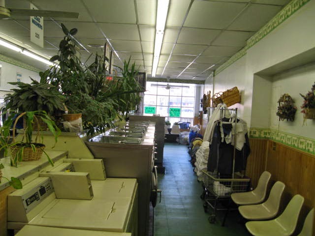 Photo of Village Launderette in Eastchester City, New York, United States - 3 Picture of Point of interest, Establishment, Laundry