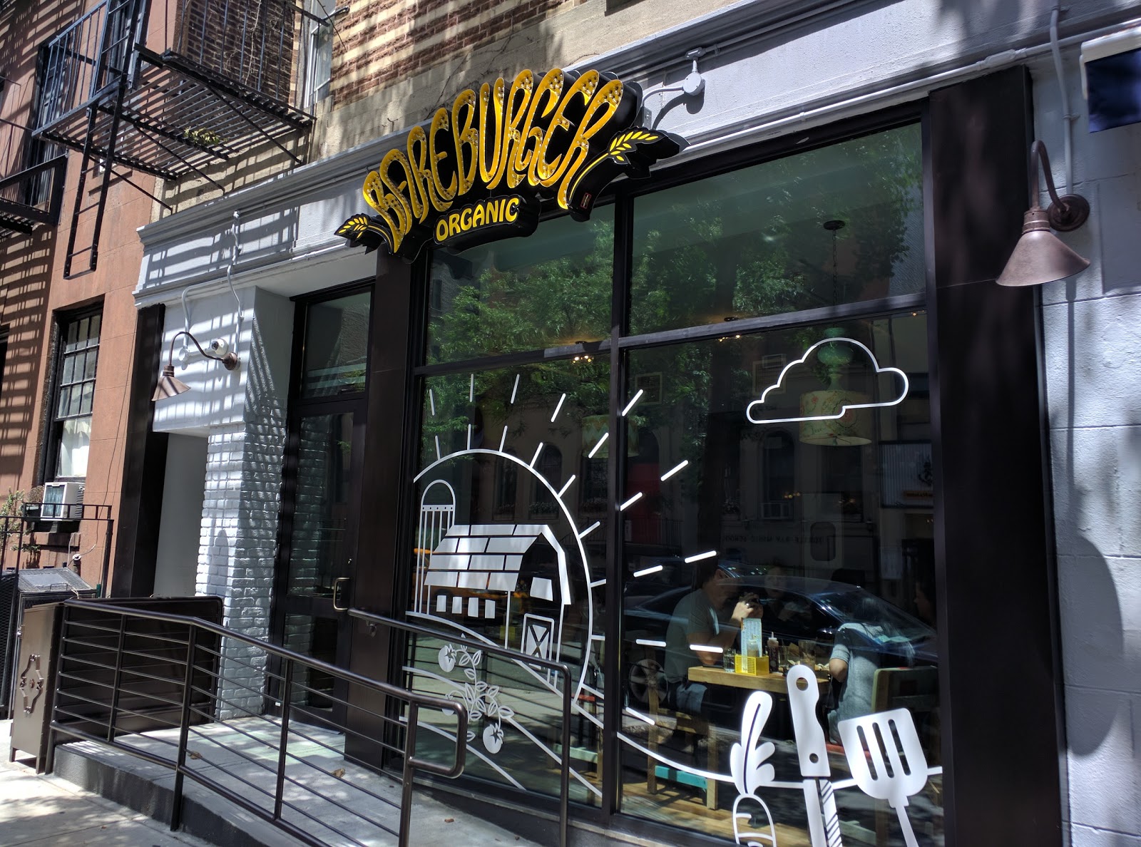 Photo of Bareburger in New York City, New York, United States - 2 Picture of Restaurant, Food, Point of interest, Establishment, Meal takeaway