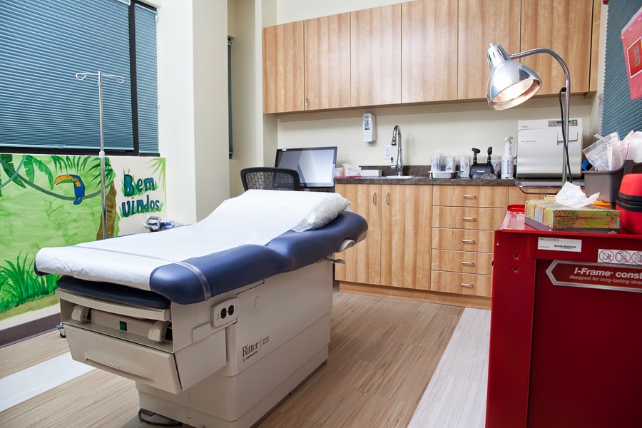 Photo of Kinder Pediatric Urgent Care in Iselin City, New Jersey, United States - 4 Picture of Point of interest, Establishment, Health, Hospital, Doctor