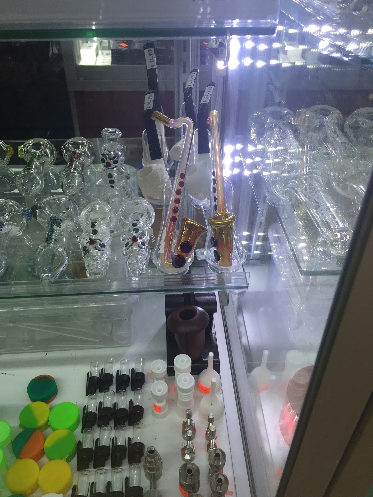 Photo of cloud 69 smoke shop in Manhattan City, New York, United States - 3 Picture of Point of interest, Establishment, Store
