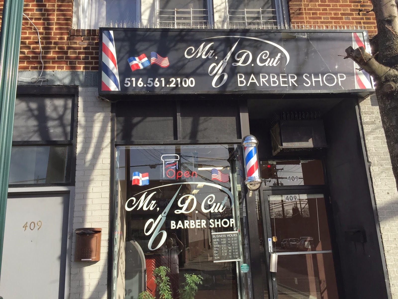 Photo of Mr d. Cut barber shop in Valley Stream City, New York, United States - 2 Picture of Point of interest, Establishment, Health, Hair care