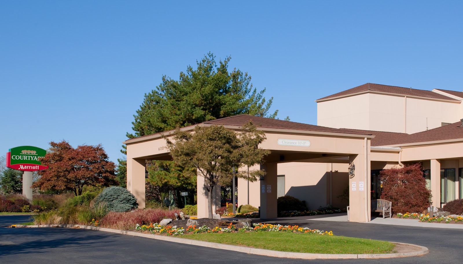 Photo of Courtyard Newark Liberty International Airport in Newark City, New Jersey, United States - 1 Picture of Point of interest, Establishment, Health, Lodging, Gym