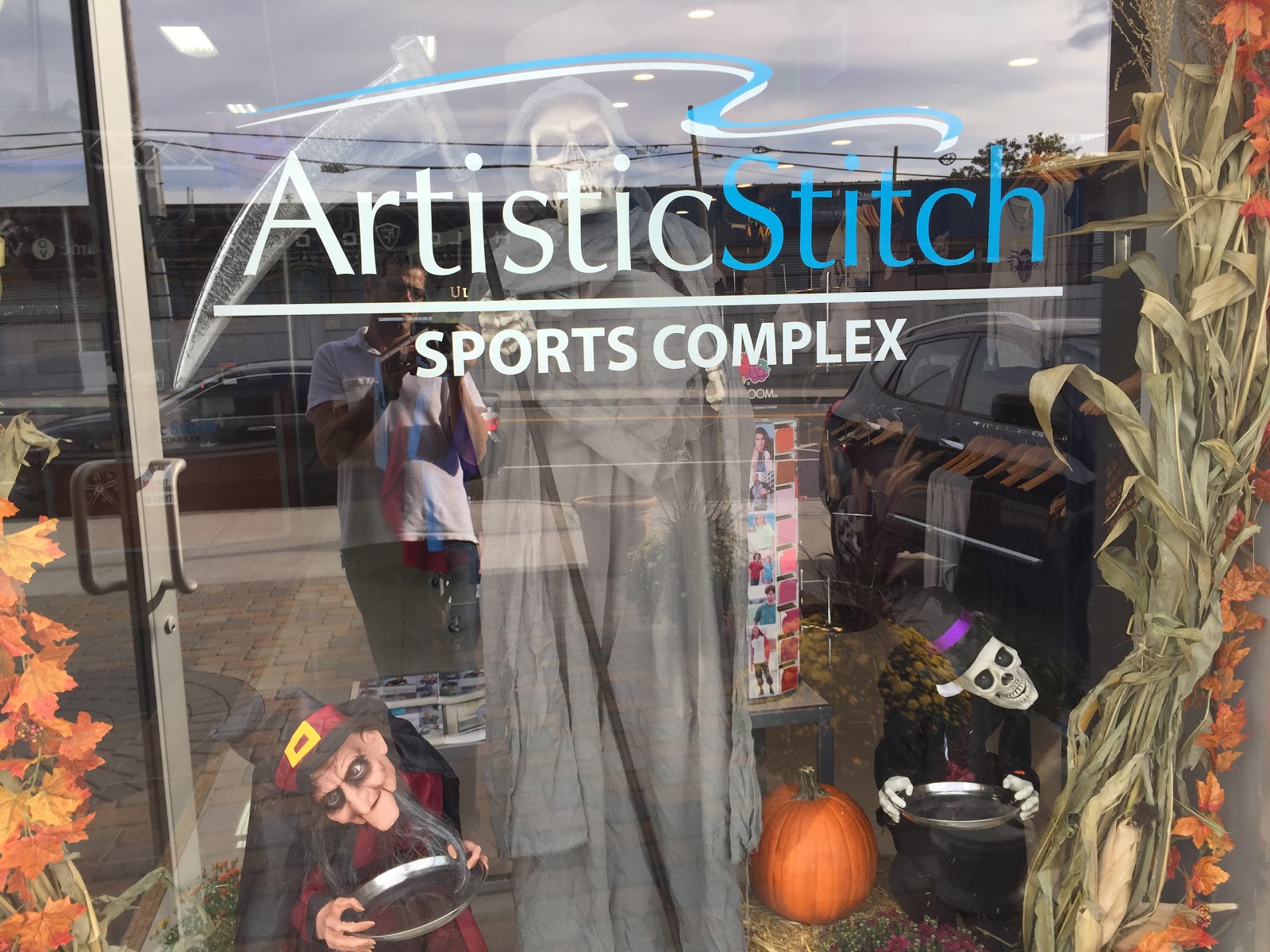Photo of Artistic Stitch in Glendale City, New York, United States - 6 Picture of Point of interest, Establishment, Store, Clothing store