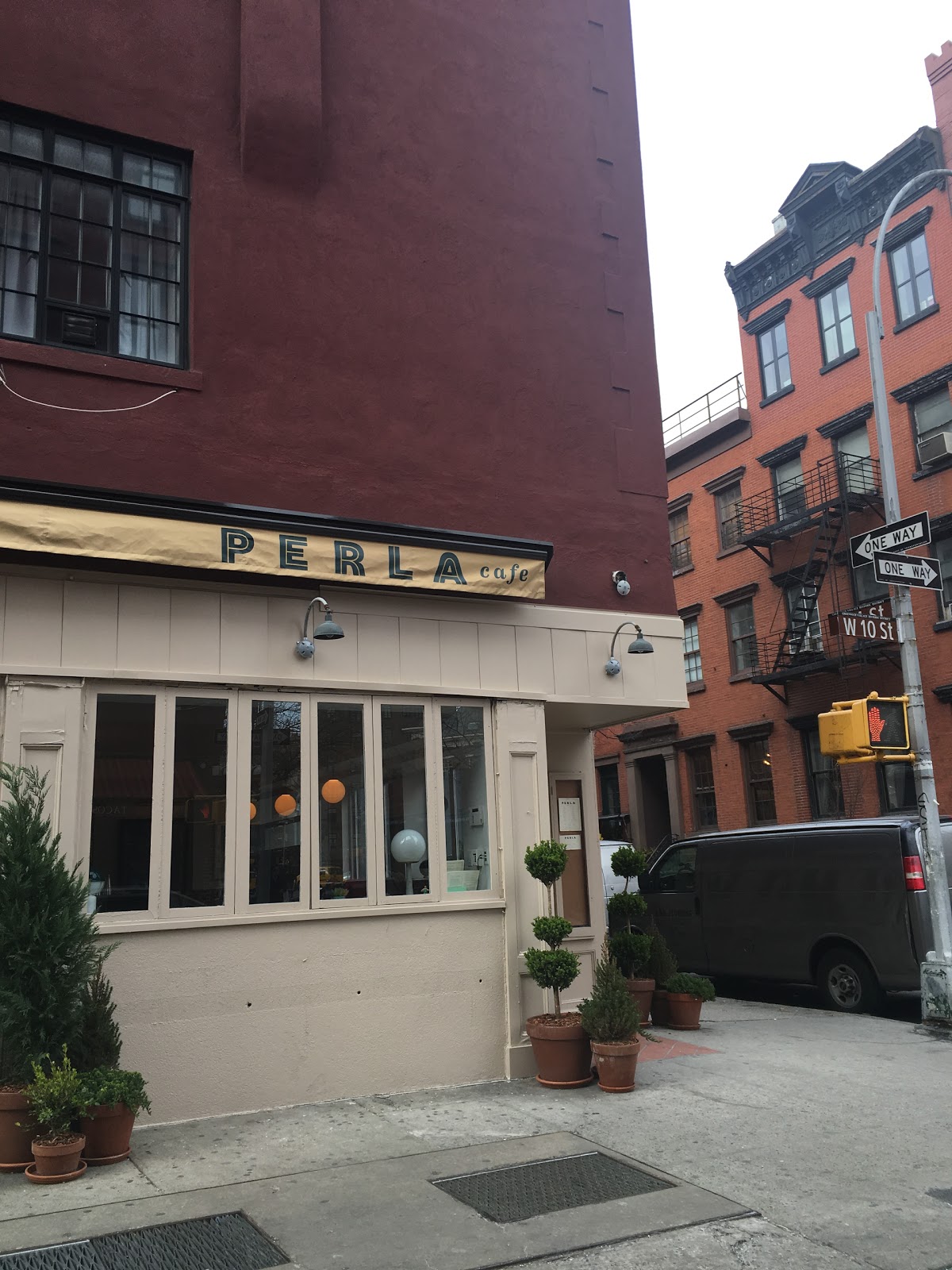 Photo of Perla Cafe in New York City, New York, United States - 1 Picture of Restaurant, Food, Point of interest, Establishment, Bar
