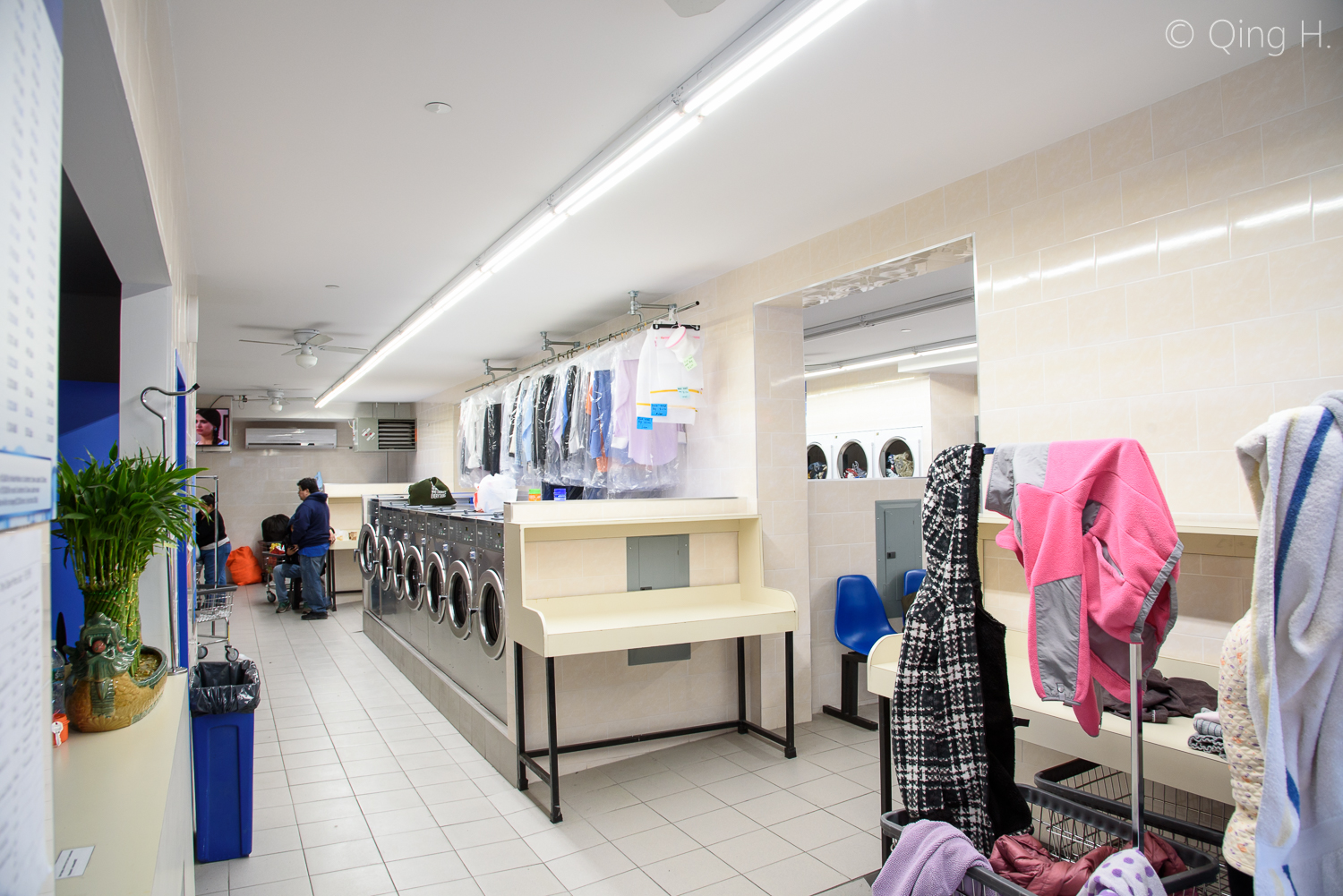 Photo of NEW TOWN LAUNDROMAT in Queens City, New York, United States - 3 Picture of Point of interest, Establishment, Laundry