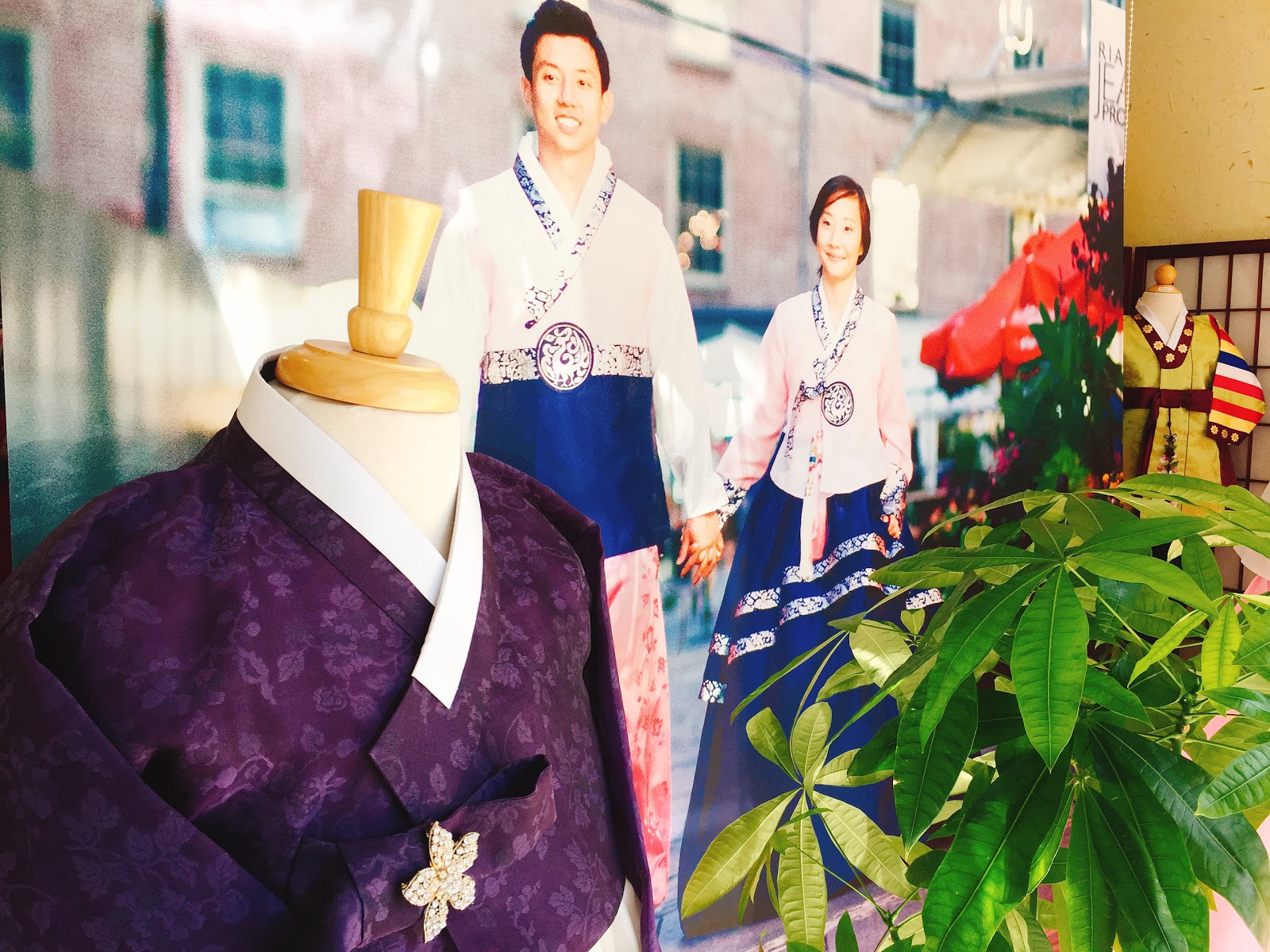 Photo of 한복 스토리 hanbok Story in Queens City, New York, United States - 8 Picture of Point of interest, Establishment, Store, Home goods store, Clothing store