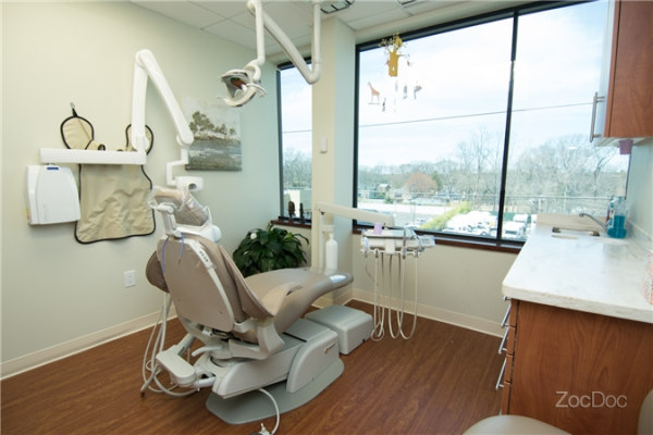 Photo of John E. Chicvak, DDS in Roslyn City, New York, United States - 1 Picture of Point of interest, Establishment, Health, Doctor, Dentist