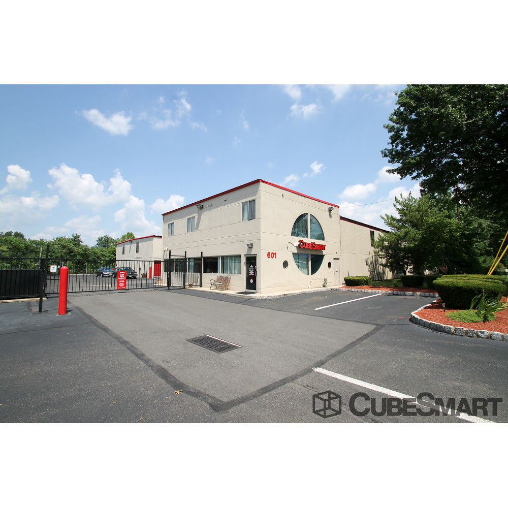 Photo of CubeSmart Self Storage in Cranford City, New Jersey, United States - 9 Picture of Point of interest, Establishment, Store, Moving company, Storage