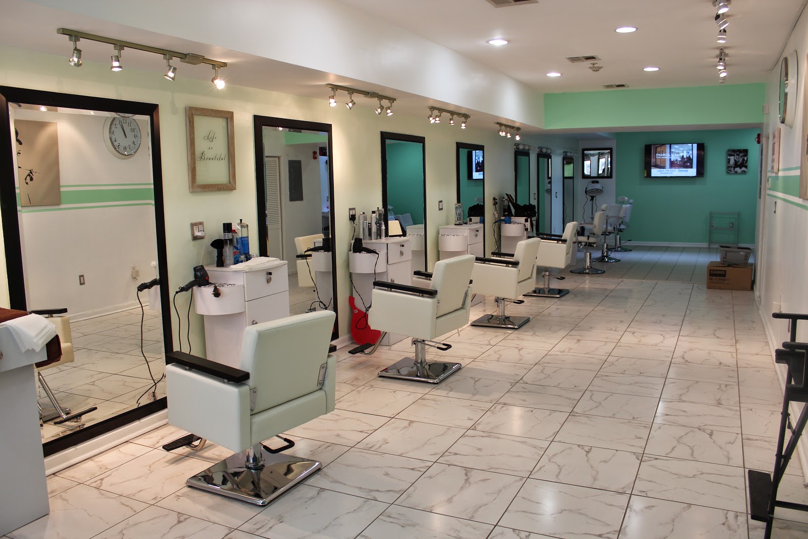 Photo of Sunny's Unisex Salon in Hoboken City, New Jersey, United States - 2 Picture of Point of interest, Establishment, Health, Hair care