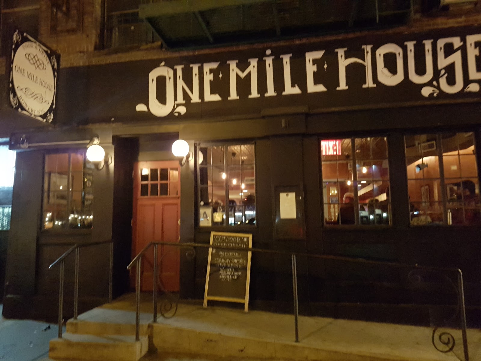 Photo of One Mile House Bar in New York City, New York, United States - 5 Picture of Restaurant, Food, Point of interest, Establishment, Bar