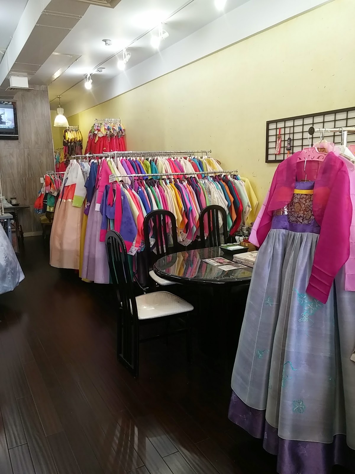 Photo of 한복 스토리 hanbok Story in Queens City, New York, United States - 10 Picture of Point of interest, Establishment, Store, Home goods store, Clothing store