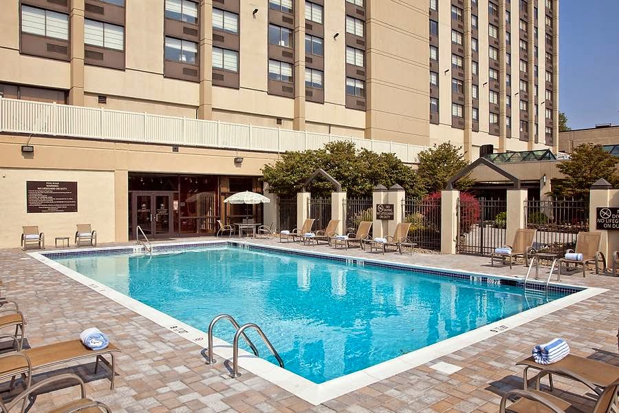 Photo of Hilton Hasbrouck Heights/Meadowlands in Hasbrouck Heights City, New Jersey, United States - 3 Picture of Restaurant, Food, Point of interest, Establishment, Lodging