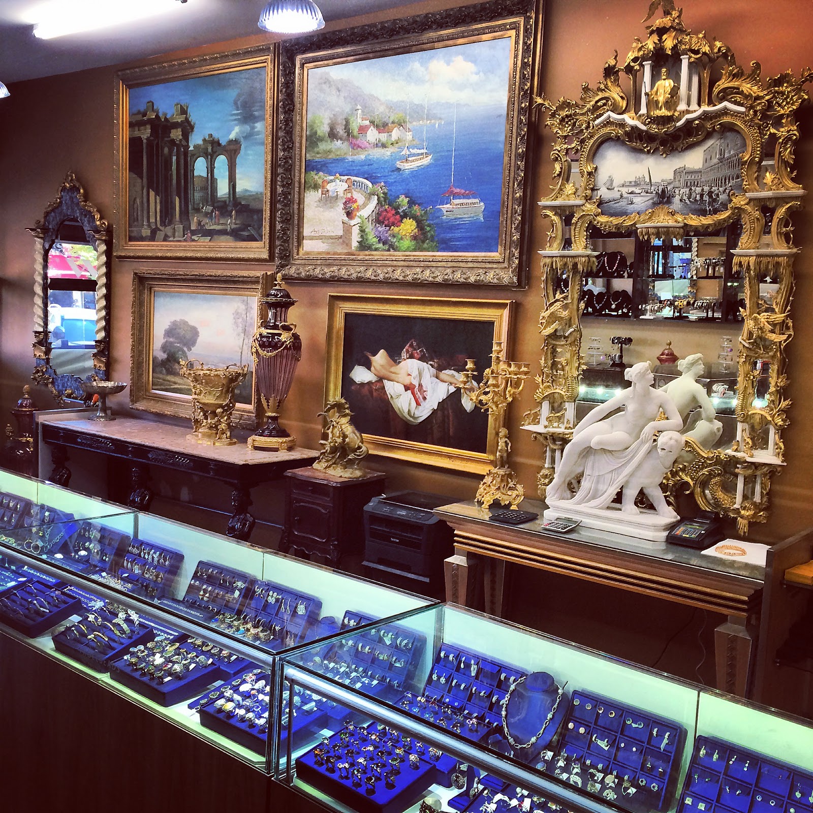 Photo of Glamorous Jewelers in Mamaroneck City, New York, United States - 3 Picture of Point of interest, Establishment, Finance, Store, Jewelry store