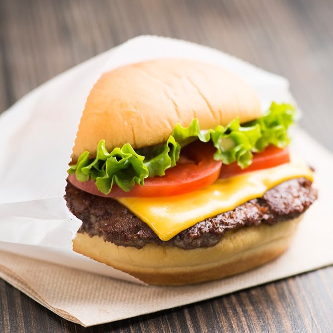 Photo of Shake Shack in New York City, New York, United States - 1 Picture of Restaurant, Food, Point of interest, Establishment, Store