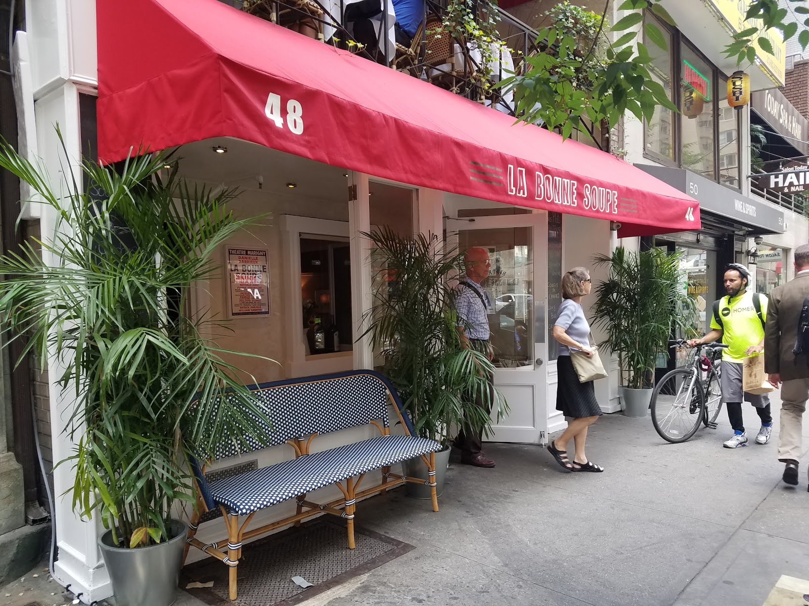 Photo of La Bonne Soupe in New York City, New York, United States - 1 Picture of Restaurant, Food, Point of interest, Establishment, Bar