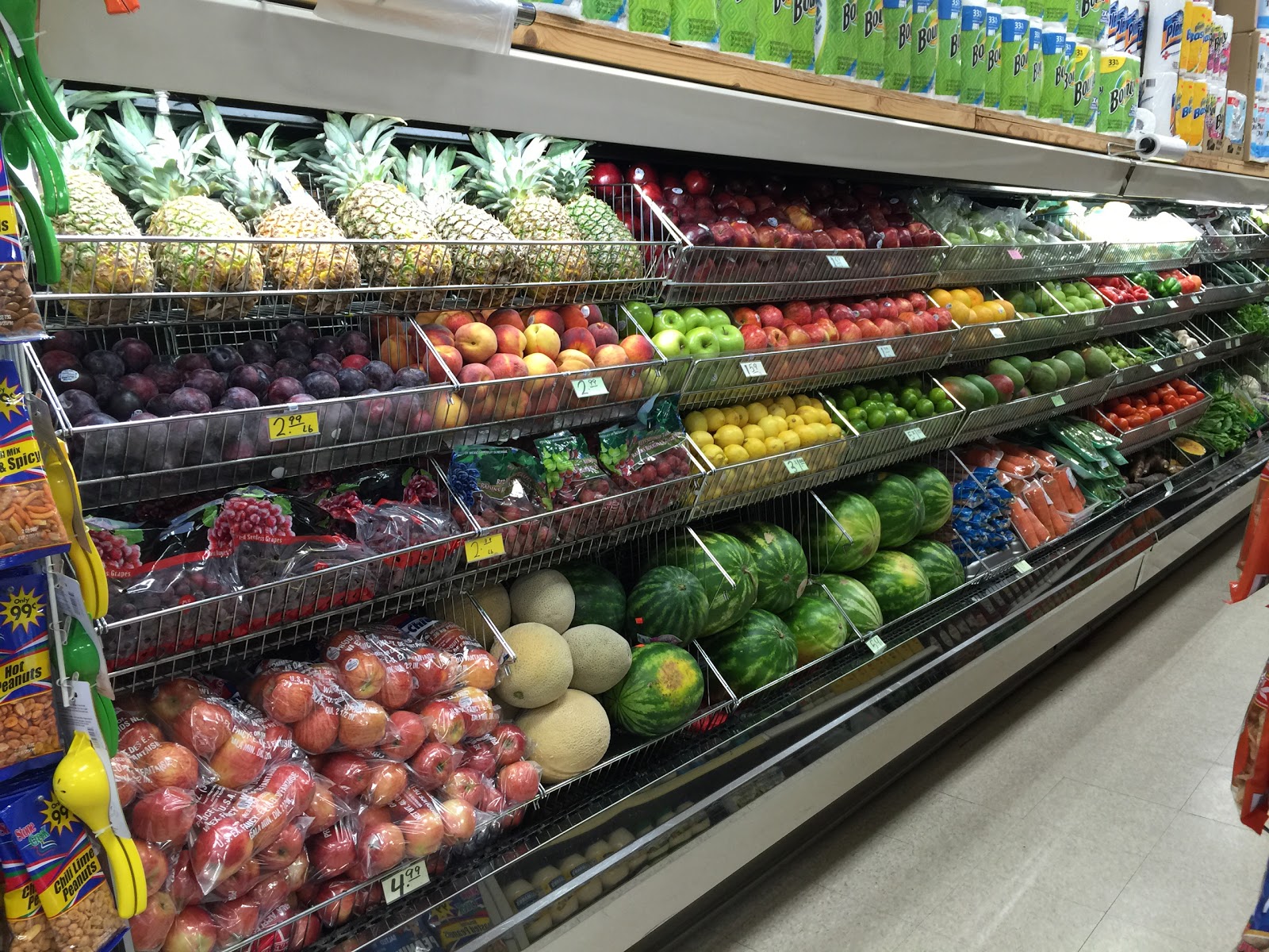 Photo of Checo Supermarket in Fairview City, New Jersey, United States - 2 Picture of Food, Point of interest, Establishment, Store, Grocery or supermarket