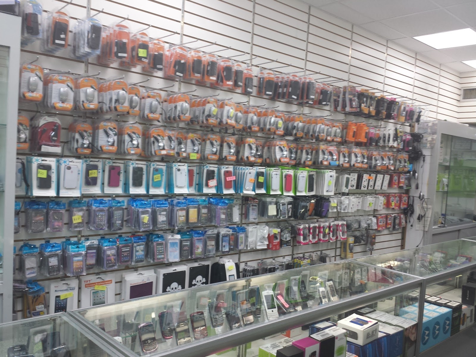 Photo of J&B Wireless in Queens City, New York, United States - 1 Picture of Point of interest, Establishment, Store