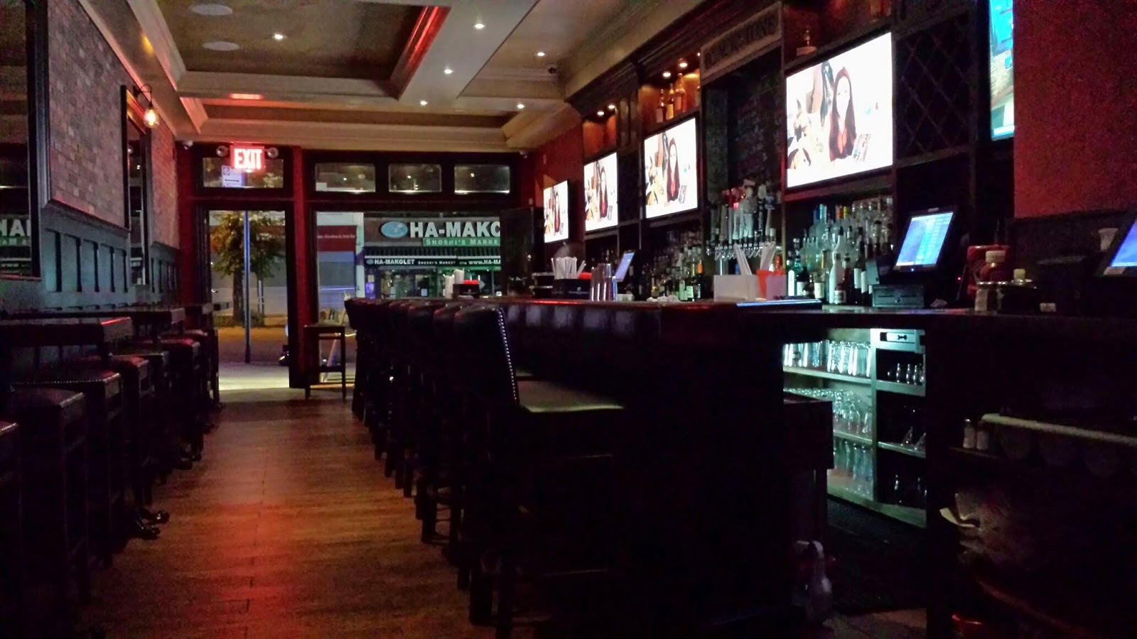 Photo of Blackstone Bar and Grill in Bronx City, New York, United States - 9 Picture of Restaurant, Food, Point of interest, Establishment, Bar