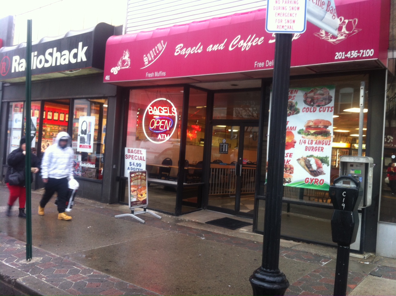 Photo of Supreme Bagels & Sandwiches in Bayonne City, New Jersey, United States - 1 Picture of Restaurant, Food, Point of interest, Establishment, Store, Cafe, Bakery