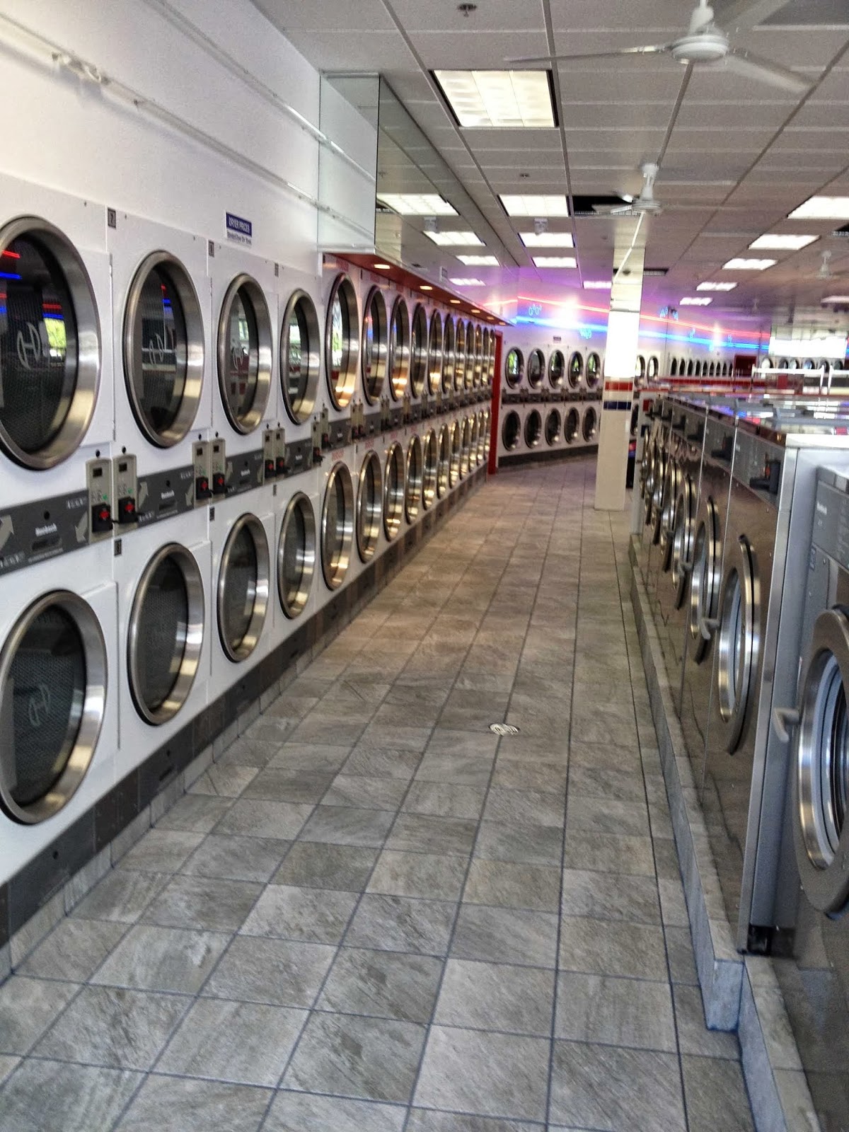 Photo of Sonic Suds Laundromat of Elizabeth in Elizabeth City, New Jersey, United States - 4 Picture of Point of interest, Establishment, Laundry
