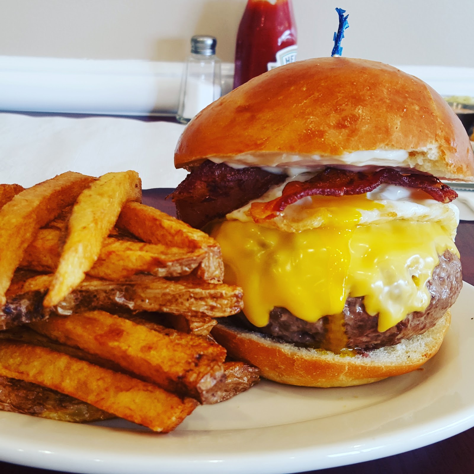 Photo of The Burger Shop in Staten Island City, New York, United States - 1 Picture of Restaurant, Food, Point of interest, Establishment