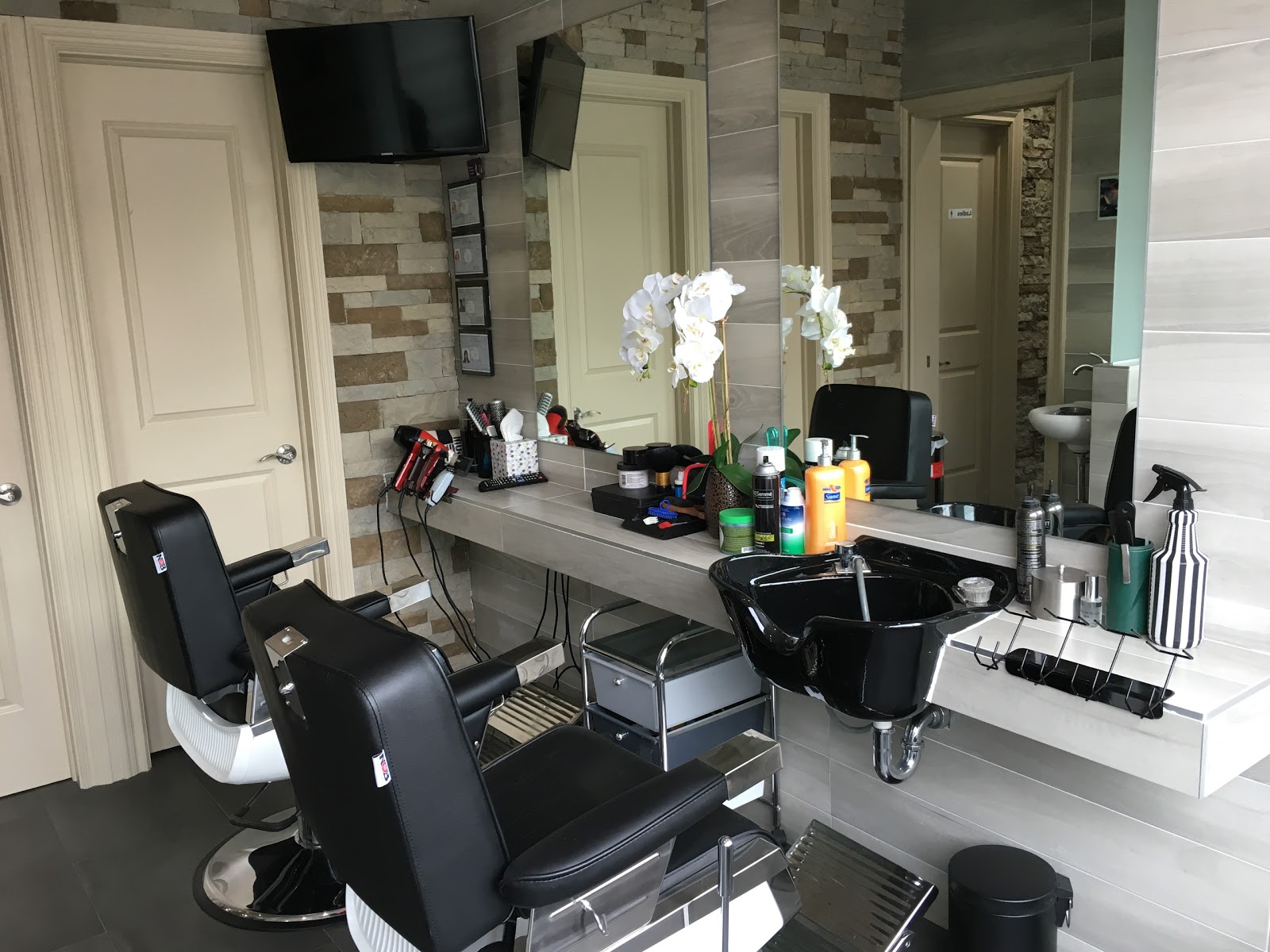 Photo of Cortelyou Style Beauty & Hair Salon in Kings County City, New York, United States - 2 Picture of Point of interest, Establishment, Health, Beauty salon, Hair care