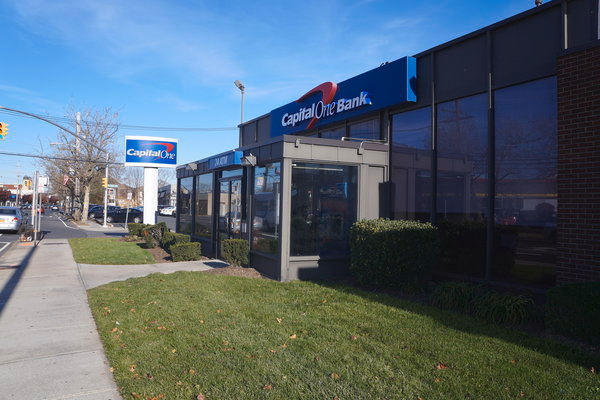 Photo of Capital One Bank in Hewlett City, New York, United States - 1 Picture of Point of interest, Establishment, Finance, Atm, Bank