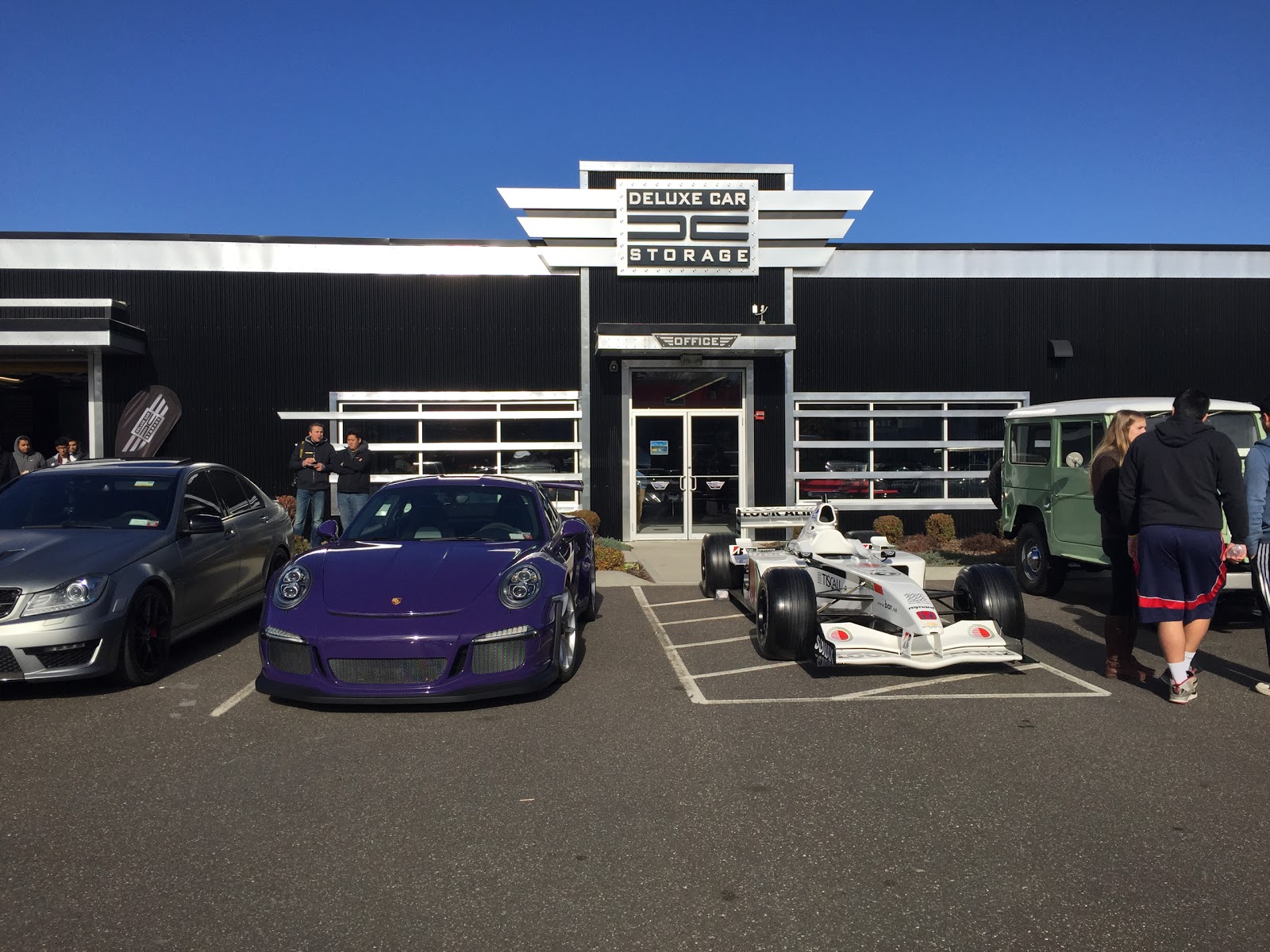 Photo of Deluxe Car Storage in New Hyde Park City, New York, United States - 1 Picture of Point of interest, Establishment, Storage