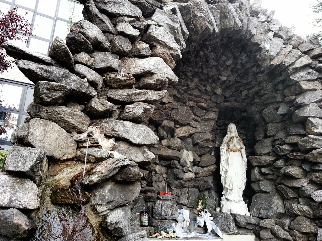 Photo of Our Lady of the Rosary Pompeii in Brooklyn City, New York, United States - 2 Picture of Point of interest, Establishment, Church, Place of worship