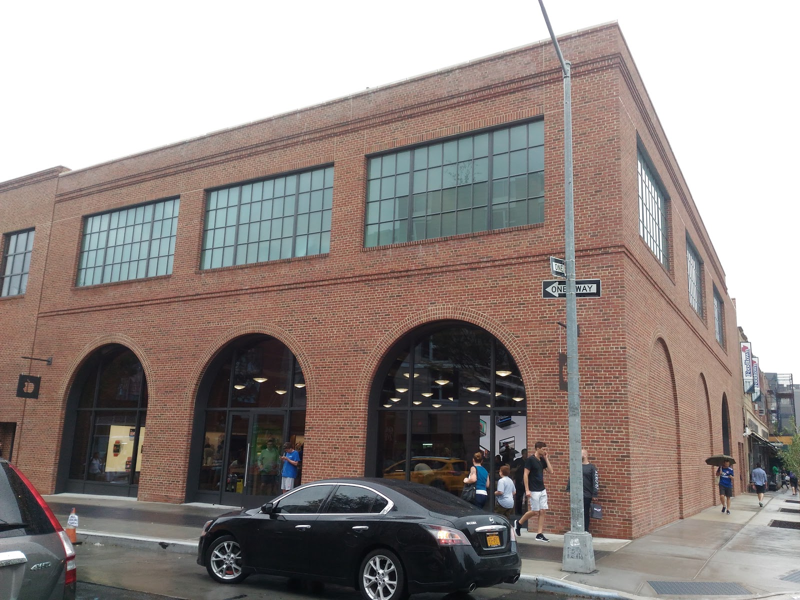 Photo of Apple Williamsburg in Brooklyn City, New York, United States - 1 Picture of Point of interest, Establishment, Store, Electronics store