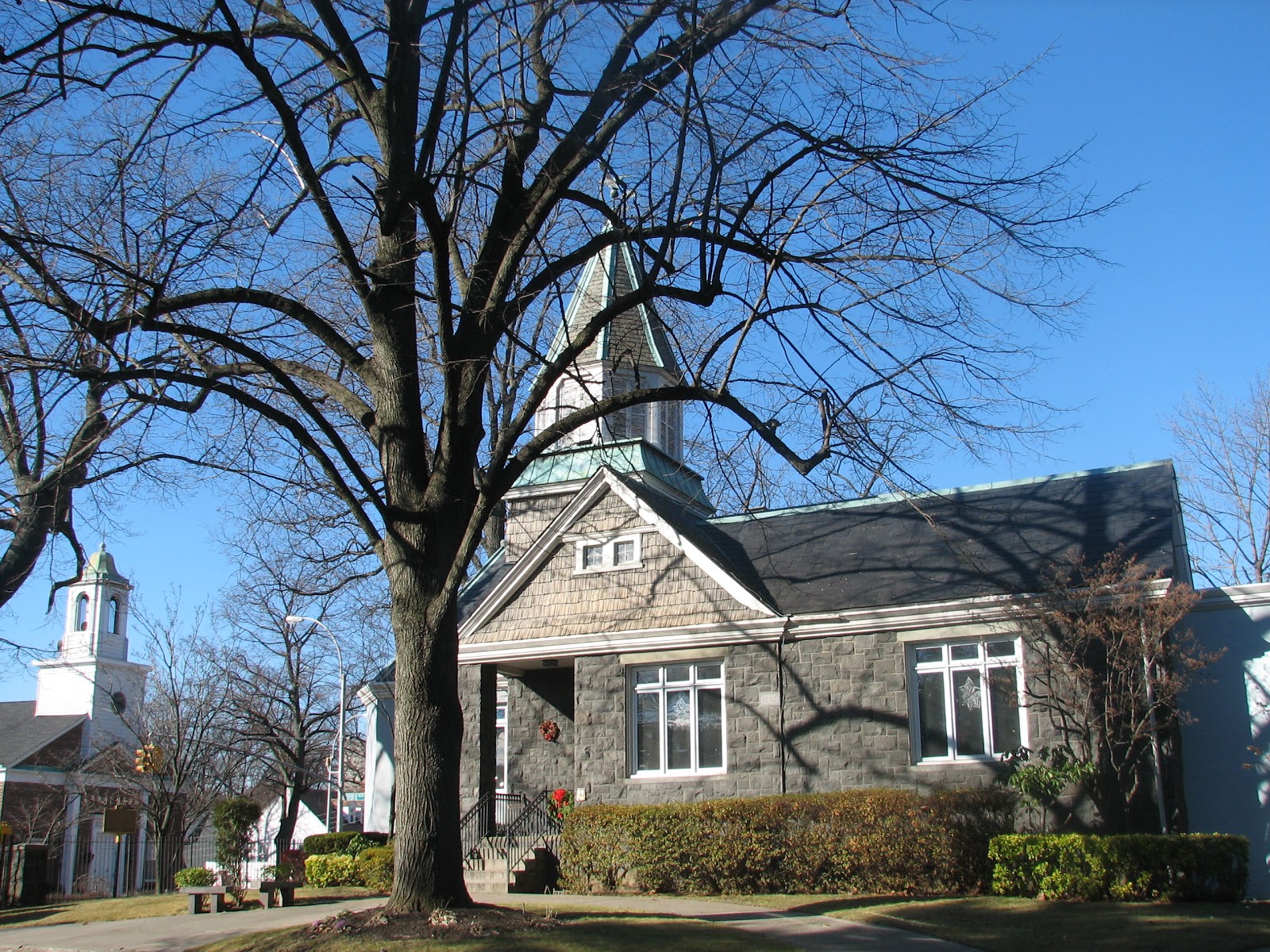 Photo of Maple Grove Cemetery in Kew Gardens City, New York, United States - 4 Picture of Point of interest, Establishment, Cemetery