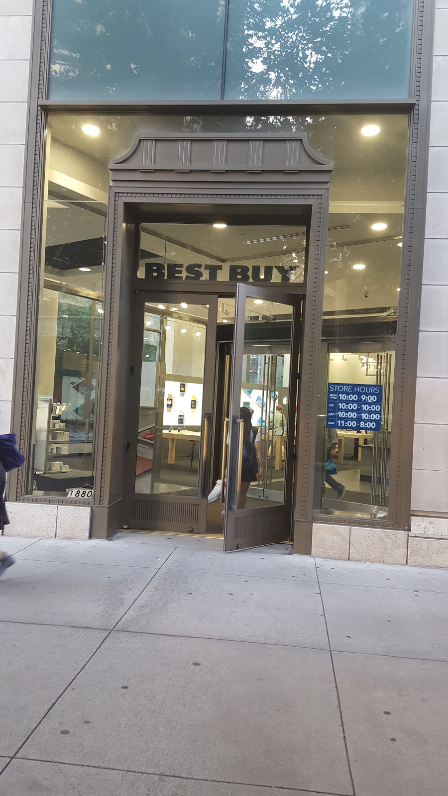 Photo of Best Buy in New York City, New York, United States - 1 Picture of Point of interest, Establishment, Store, Home goods store, Electronics store