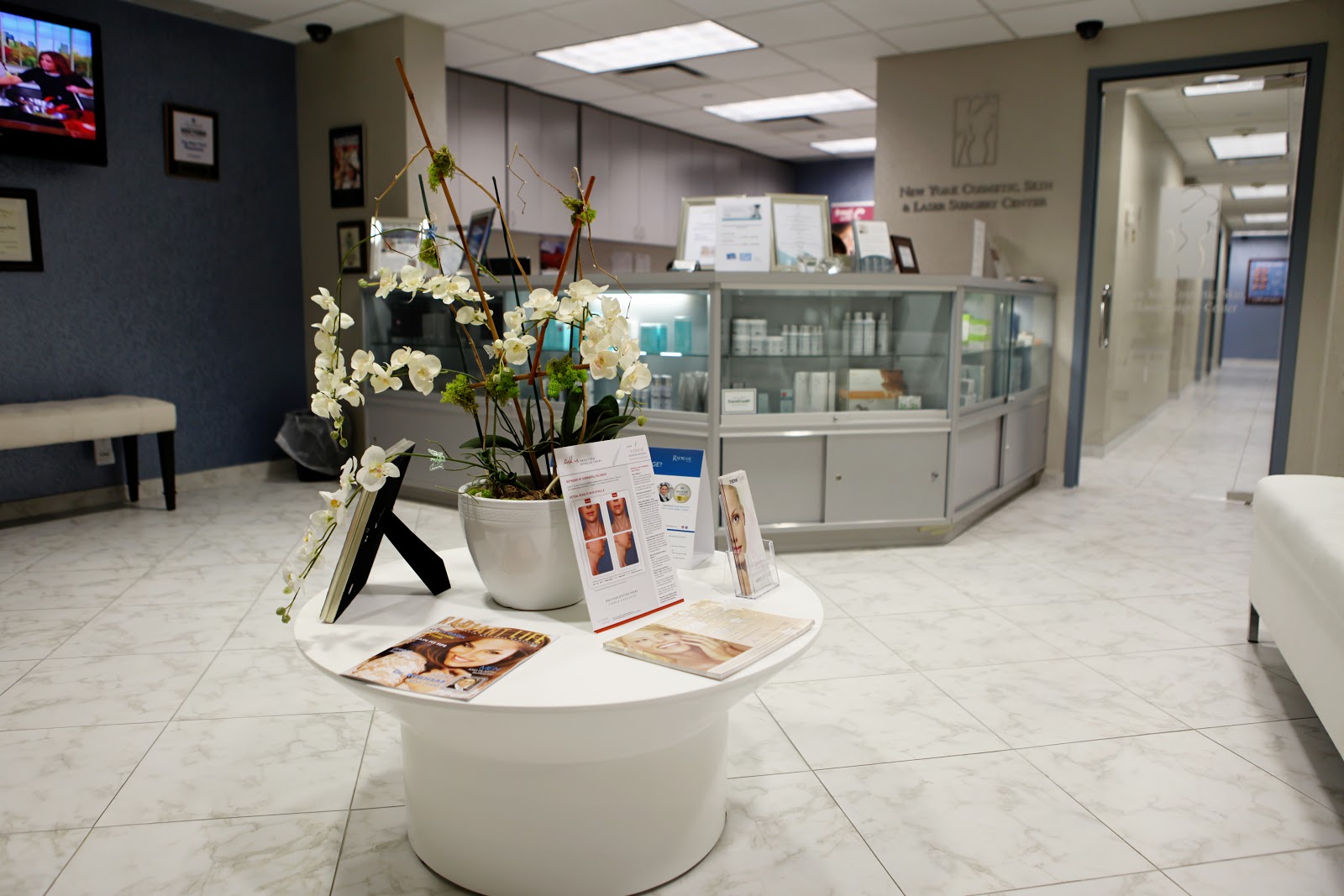 Photo of NEW YORK COSMETIC, SKIN & LASER SURGERY CENTER in Garden City, New York, United States - 5 Picture of Point of interest, Establishment, Health, Doctor, Beauty salon, Hair care