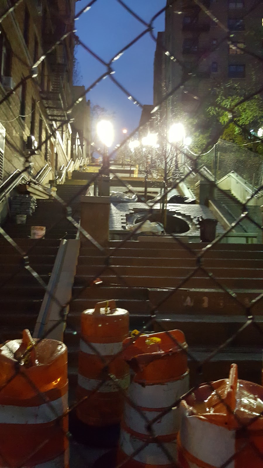 Photo of 215th St Stairs in New York City, New York, United States - 1 Picture of Point of interest, Establishment