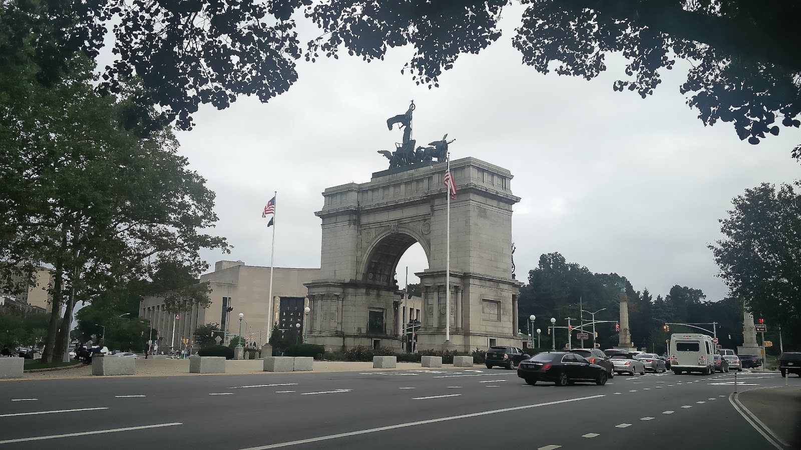 Photo of Grand Army Plaza in Kings County City, New York, United States - 2 Picture of Point of interest, Establishment, Park