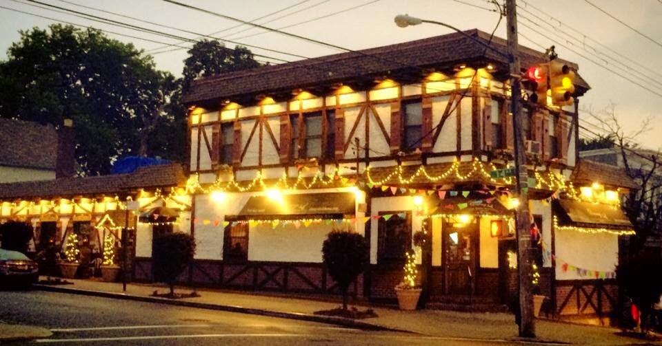 Photo of Danny's Steakhouse & Oyster Bar in College Point City, New York, United States - 2 Picture of Restaurant, Food, Point of interest, Establishment, Bar