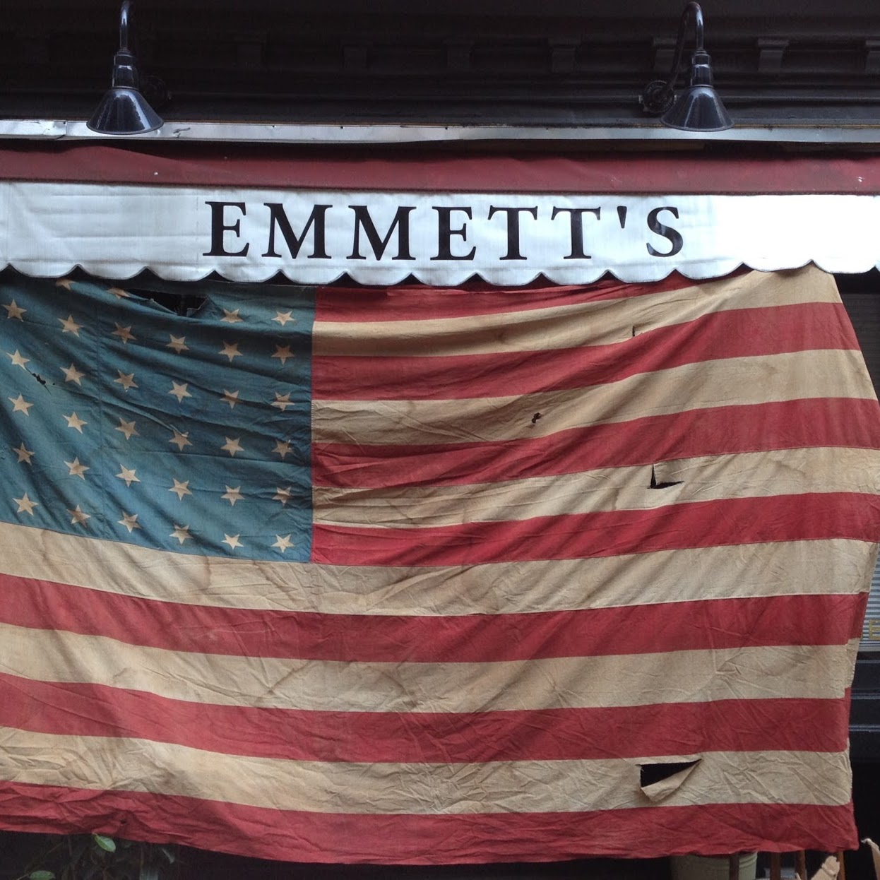 Photo of Emmett's in New York City, New York, United States - 1 Picture of Restaurant, Food, Point of interest, Establishment, Cafe, Bar