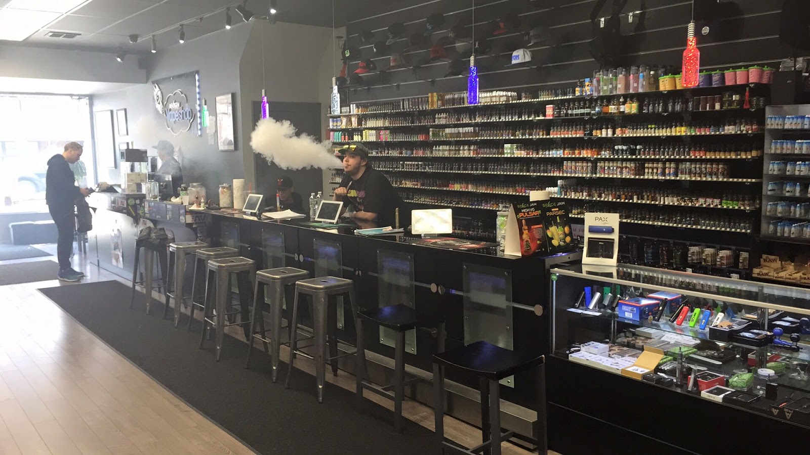 Photo of Nextgen Vapeshop in Kings County City, New York, United States - 2 Picture of Point of interest, Establishment, Store, Bar, Night club