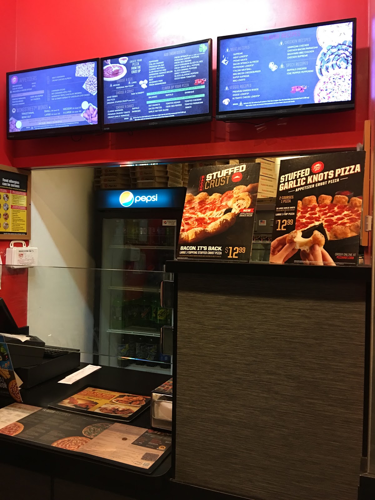 Photo of Pizza Hut in Queens City, New York, United States - 3 Picture of Restaurant, Food, Point of interest, Establishment, Meal takeaway, Meal delivery