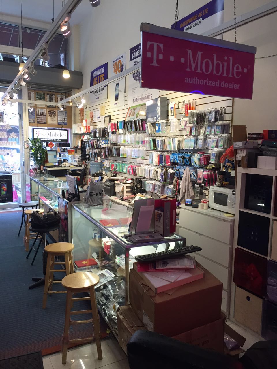 Photo of T-Mobile & MetroPcs Authorized Dealer + Cellphone Repair in New York City, New York, United States - 3 Picture of Point of interest, Establishment, Store