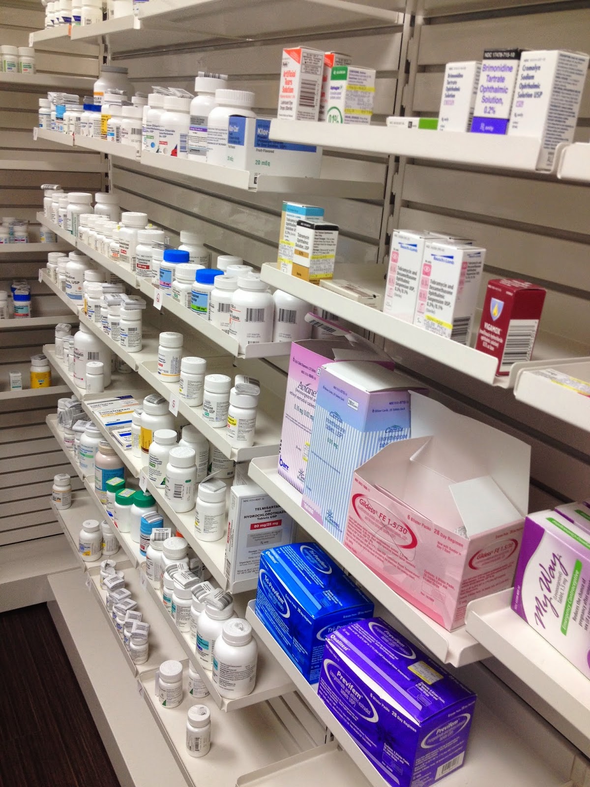 Photo of Pulse Pharmacy Inc in Bronx City, New York, United States - 2 Picture of Point of interest, Establishment, Finance, Store, Health, Pharmacy