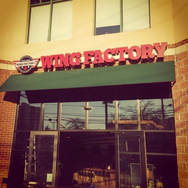 Photo of New York Wing Factory in Fort Lee City, New Jersey, United States - 6 Picture of Restaurant, Food, Point of interest, Establishment, Bar